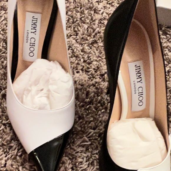 Jimmy Choo Black and White Love 100 Asymmetrical Two-tone Leather Pumps - Picture 12 of 12